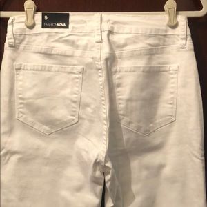 FashionNova NWT white skinny jean - size 9